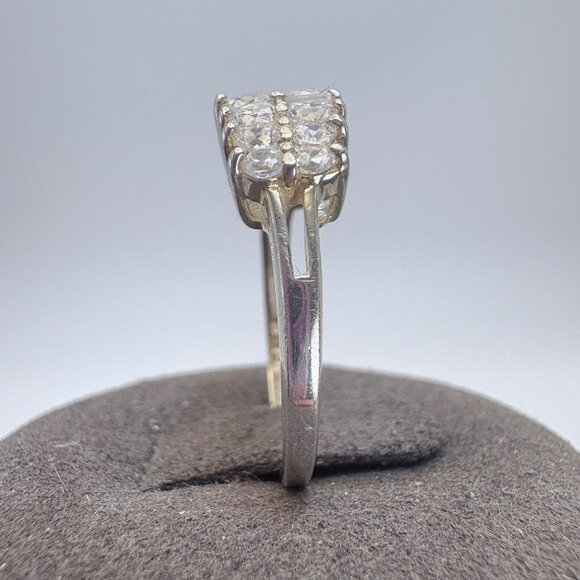 VTG AVON Sterling Silver 925 Cubic Zirconia Prong Set Statement Ring Size 8.25 - Picture 4 of 10